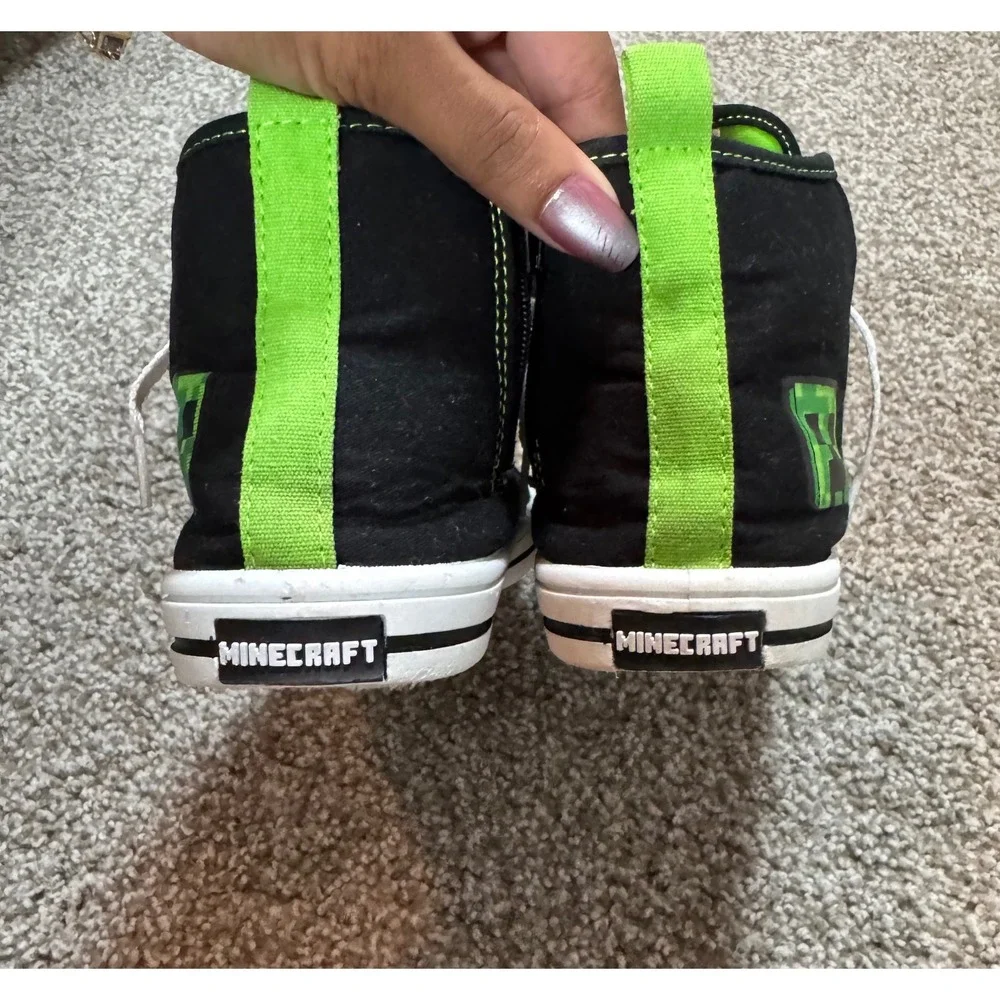 Minecraft Creeper Kids High Top Sneakers Black Green Youth Size 1